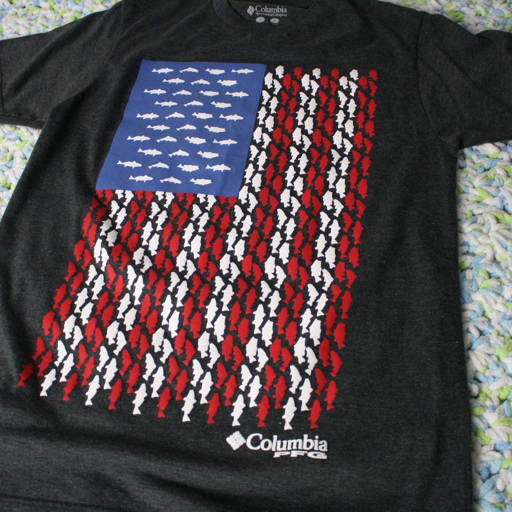 Columbia Men's PFG Fishing T-Shirt American Flag Size S